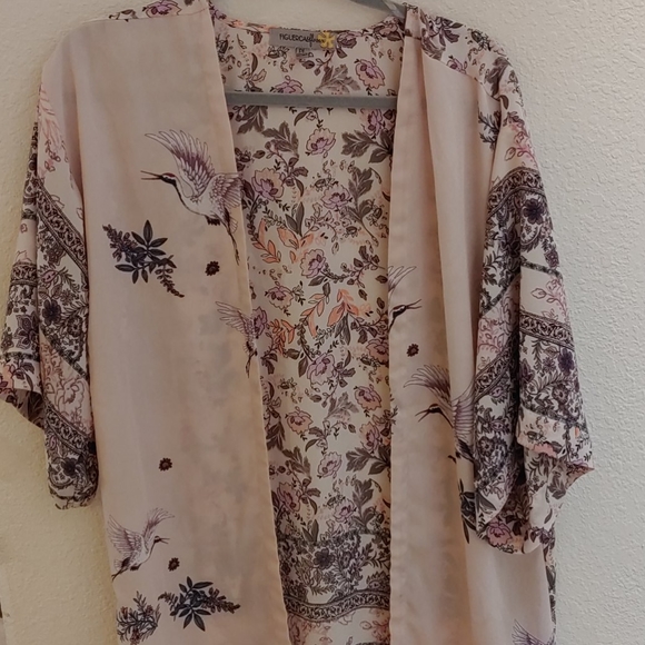 Figueroa & Flower Tops - Figueroa & Flower pink crane open front top